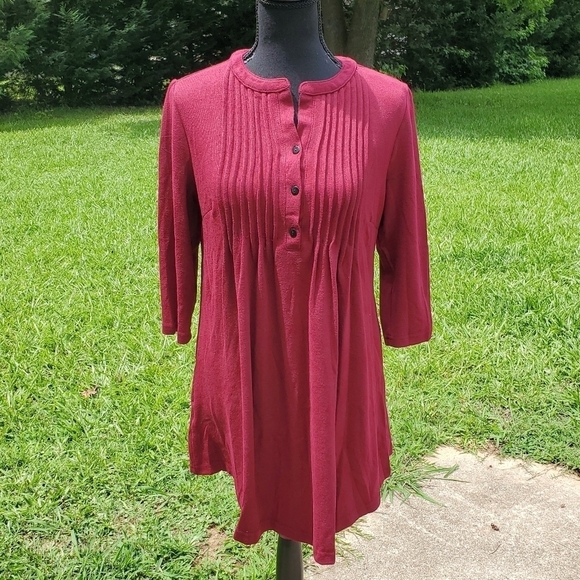Reborn - 3/4 sleeve top burgandy half button - Picture 1 of 5